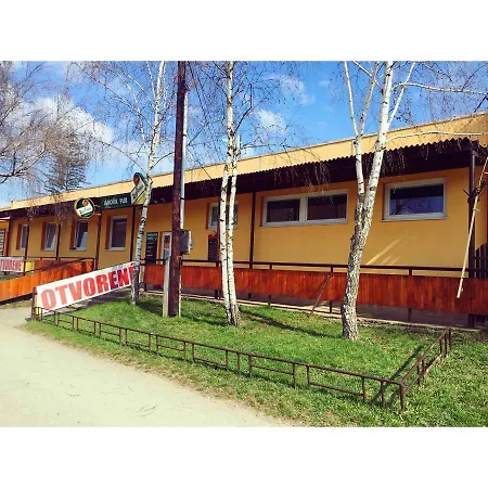 Janosik Pub Motel