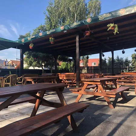 Janosik Pub *