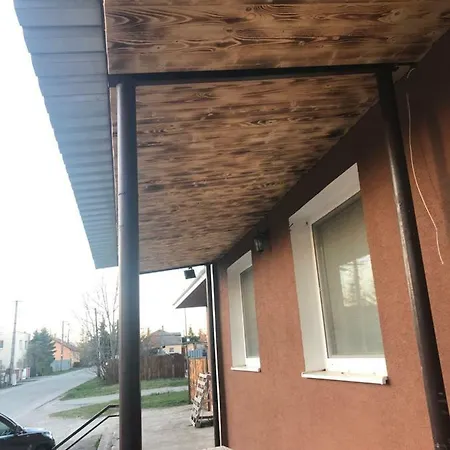 Janosik Pub Motel *